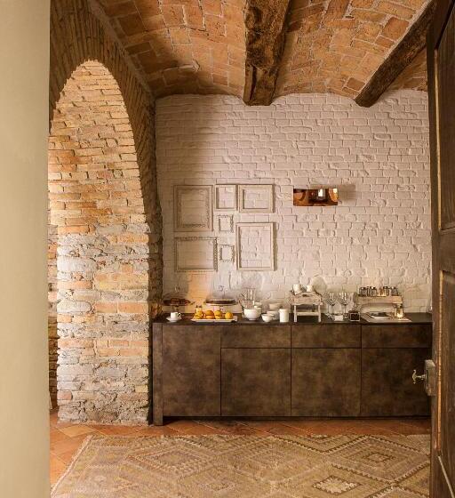 Полулюкс Вид на Бассейн, Relais Villa Del Borgo