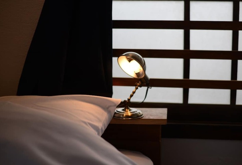 Номер Стандарт, Taketa Ekimae Hostel Cue