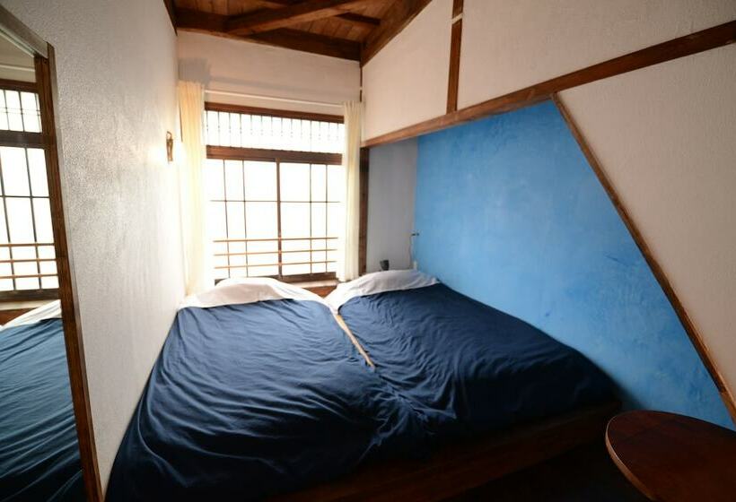 Номер Стандарт, Taketa Ekimae Hostel Cue