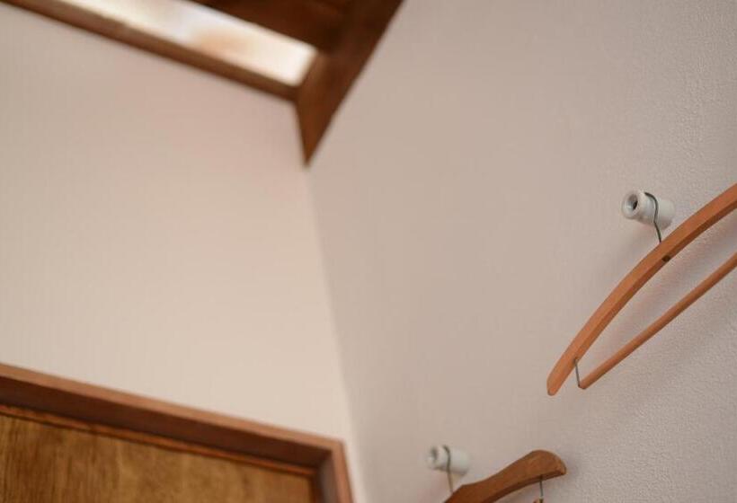 Номер Стандарт, Taketa Ekimae Hostel Cue