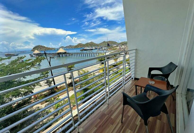 غرفة ديلوكس مطلّة علي البحر, Matahari Hotel Labuan Bajo