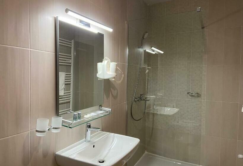 اتاق لوکس, Maisonette Apartments
