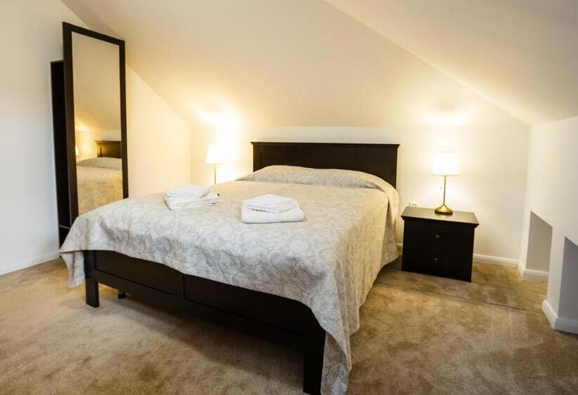 اتاق استاندارد, Maisonette Apartments