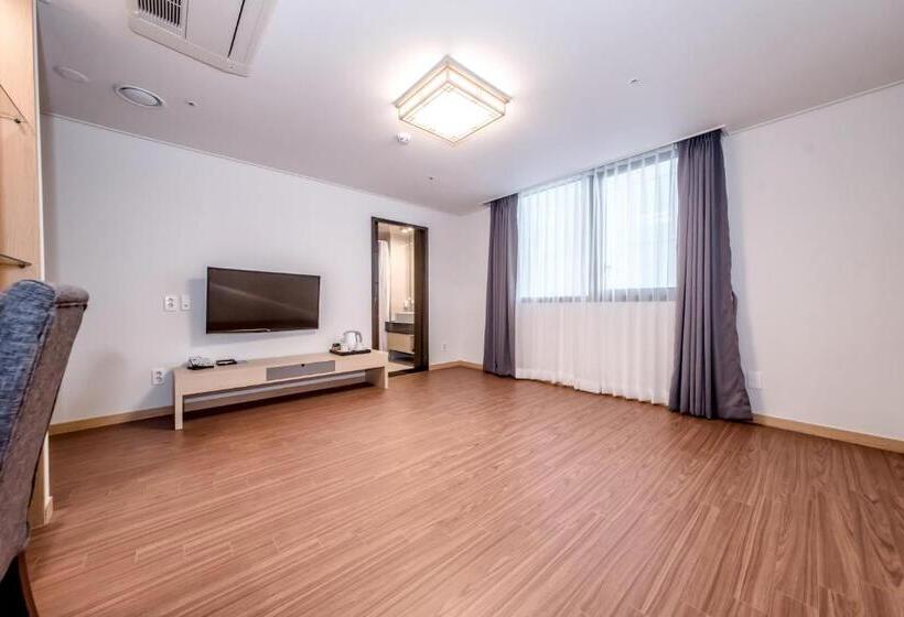 Номер Стандарт, Shalom Jeju