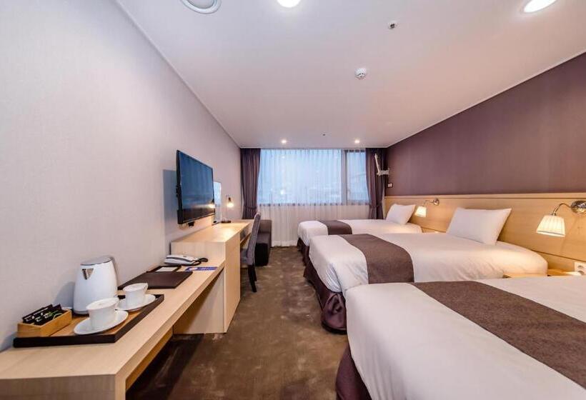 Трехместный Номер Deluxe, Shalom Jeju