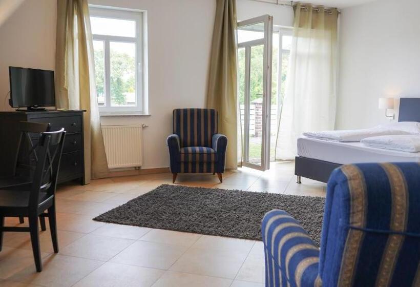 Четырехместный Номер Классик, Ds Hotel Restaurant Gronau
