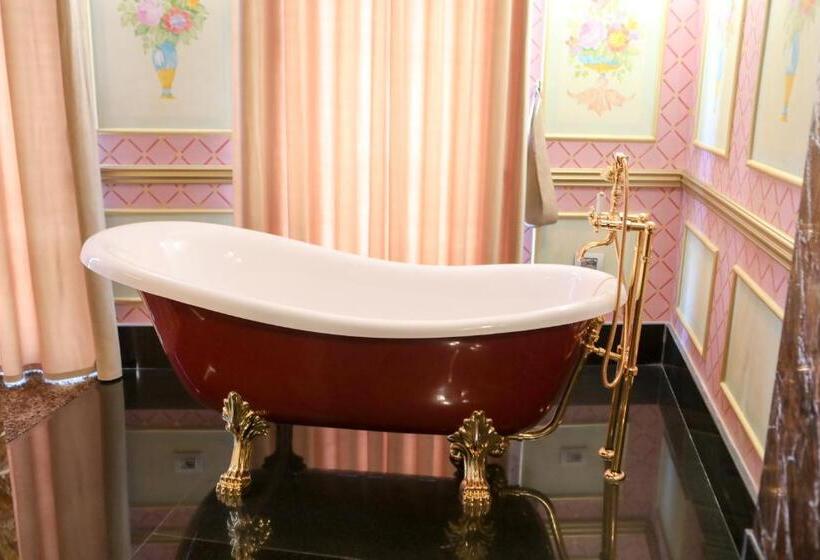 디럭스 스위트, Golden Ring Resort