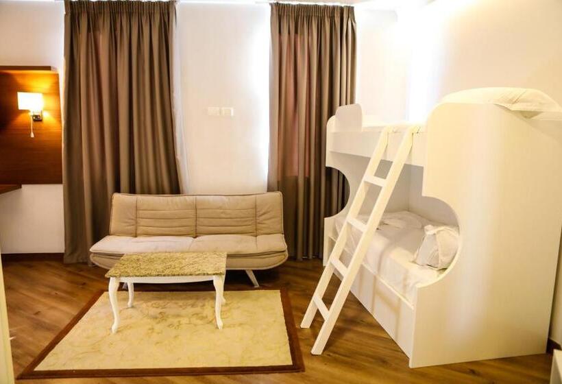 패밀리 스위트, Golden Ring Resort