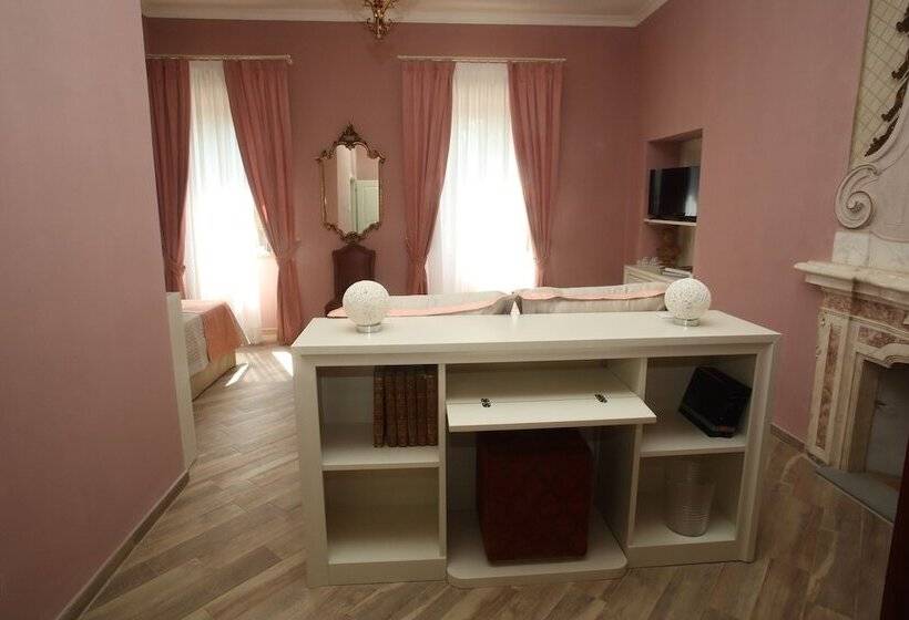 اتاق لوکس سه تخته, Villa Agnolaccio Residenza D'epoca