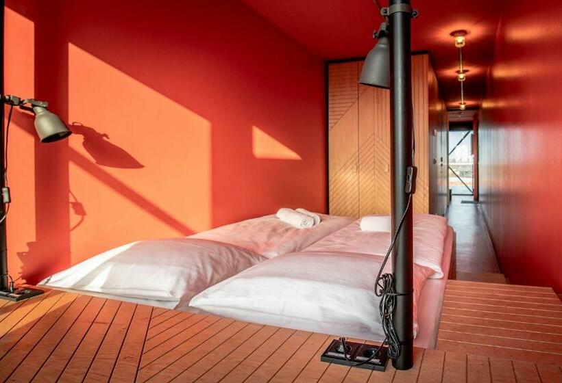 Номер Стандарт, Dock Inn Hostel Warnemunde