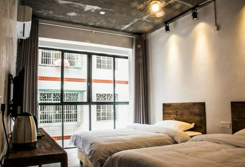 スタンダードルーム, Geographer Hostel