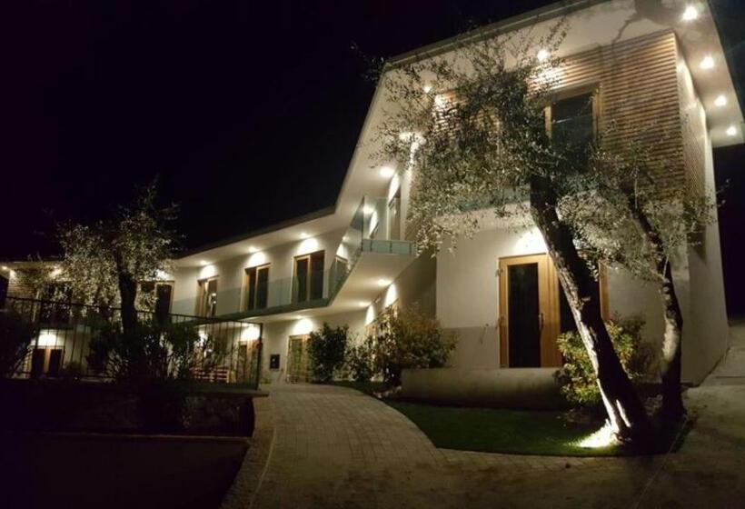 اتاق استاندارد با چشم‌انداز دریاچه, Atilius   Adults Only