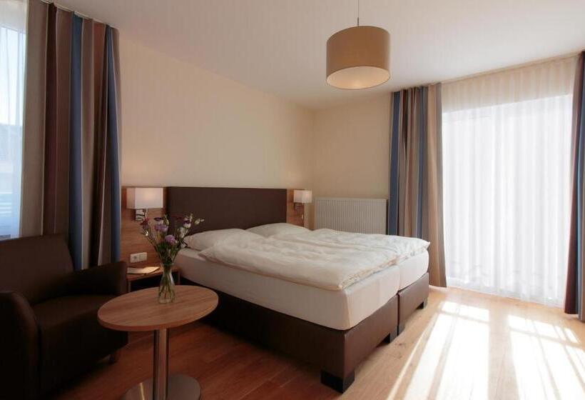 Quarto Estandar, Heldt