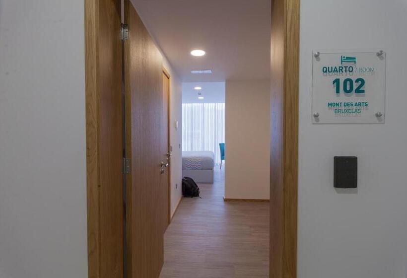 اتاق لوکس با چشم‌انداز, Hostel Da Praça