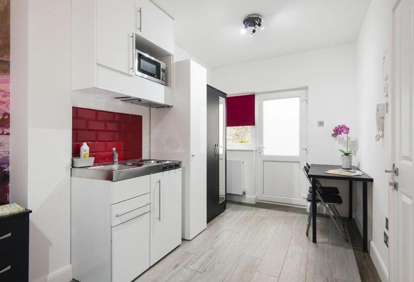 Quarto Deluxe, Wembley Park
