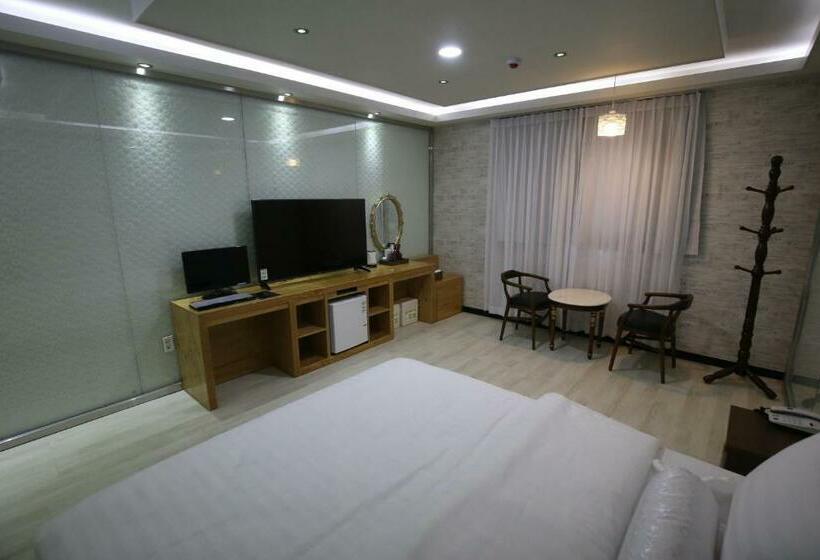 اتاق استاندارد, Inca Motel