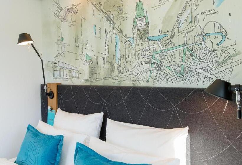 Стандартный Номер Кровать Кинг, Motel One Freiburg