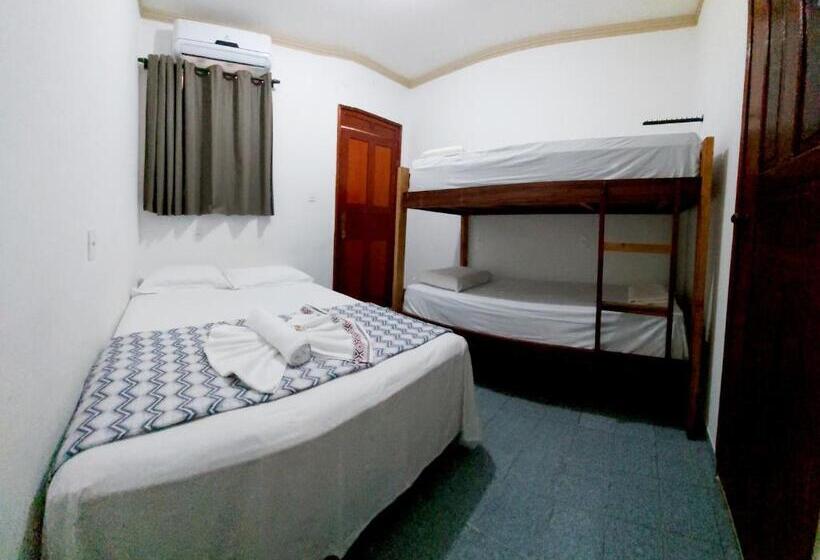Standard Quadruple Room, Solo Nunes