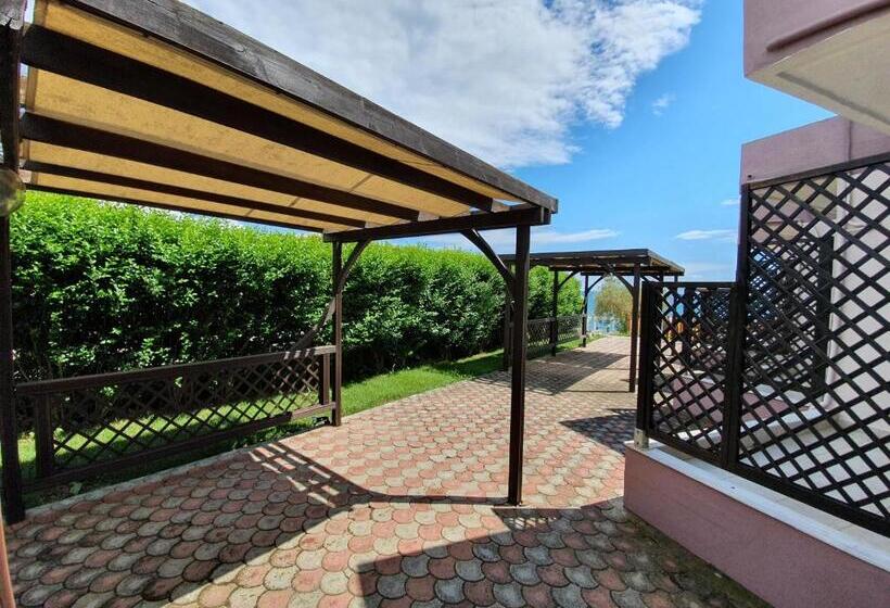 Quarto Estandar Vista Jardim, Aphroditi Island Park
