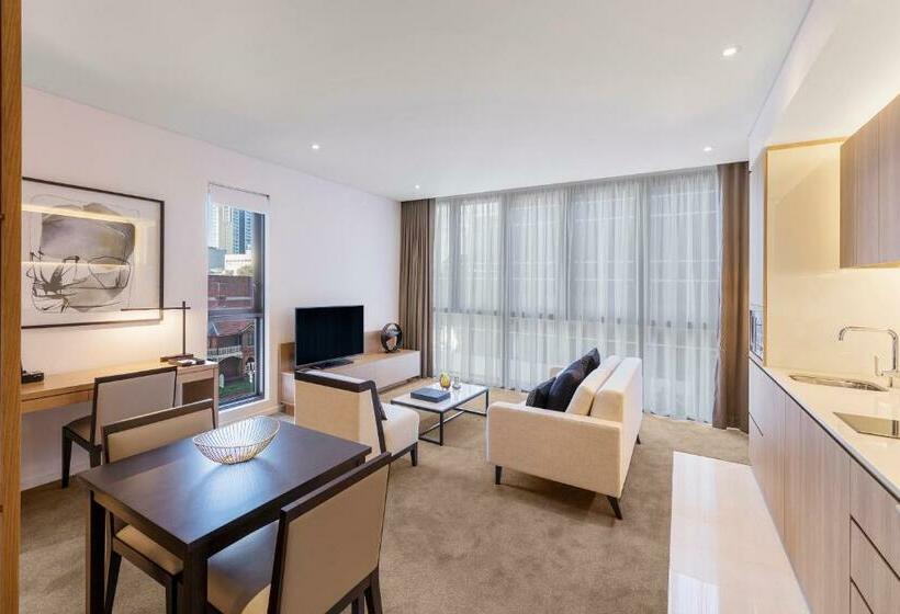 스탠다드 스튜디오, Skye Hotel Suites Parramatta