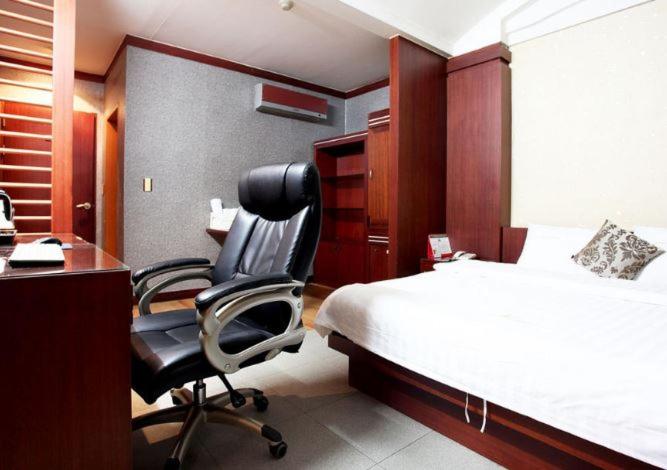 Номер Стандарт, Luxury Hotel Osan