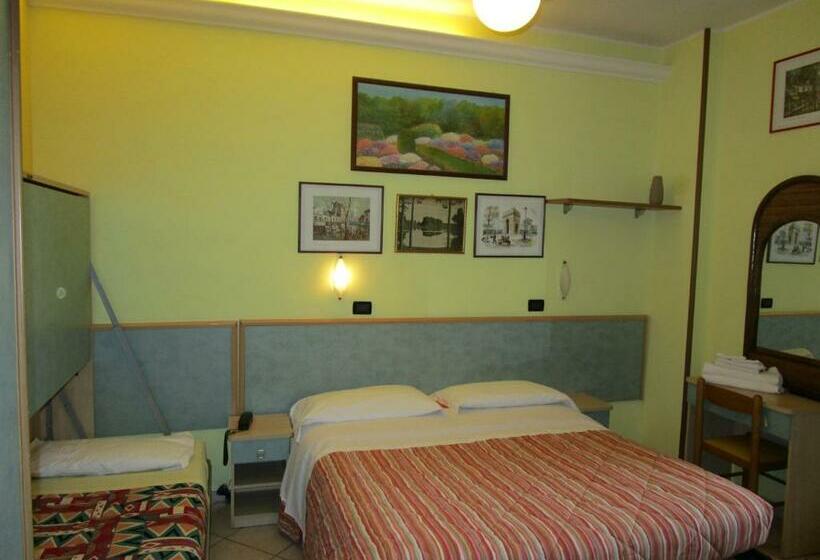 Номер Стандарт Трехместный, Albergo Primavera