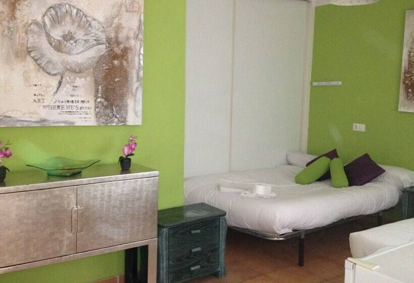 4인용 스탠다드 룸, Bhg Hostel Secar De La Real