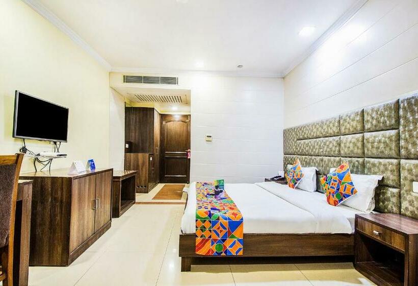 Номер Deluxe, Fabhotel Aaykay Model Town