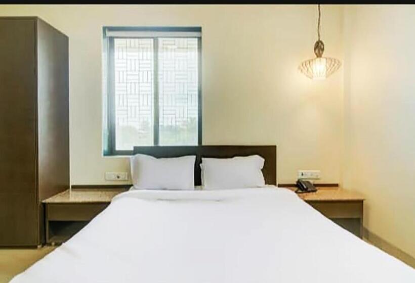 デラックスルーム, New Elite Inn   Near Midc Turbhe Navi Mumbai