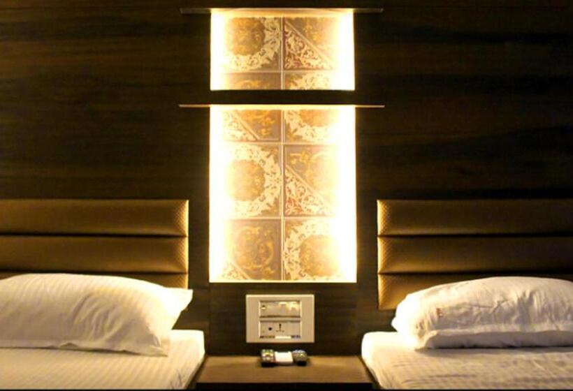 デラックスルーム, New Elite Inn   Near Midc Turbhe Navi Mumbai