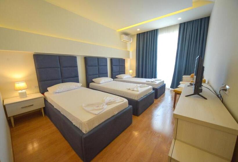 Triple Room Sea View, Elesio