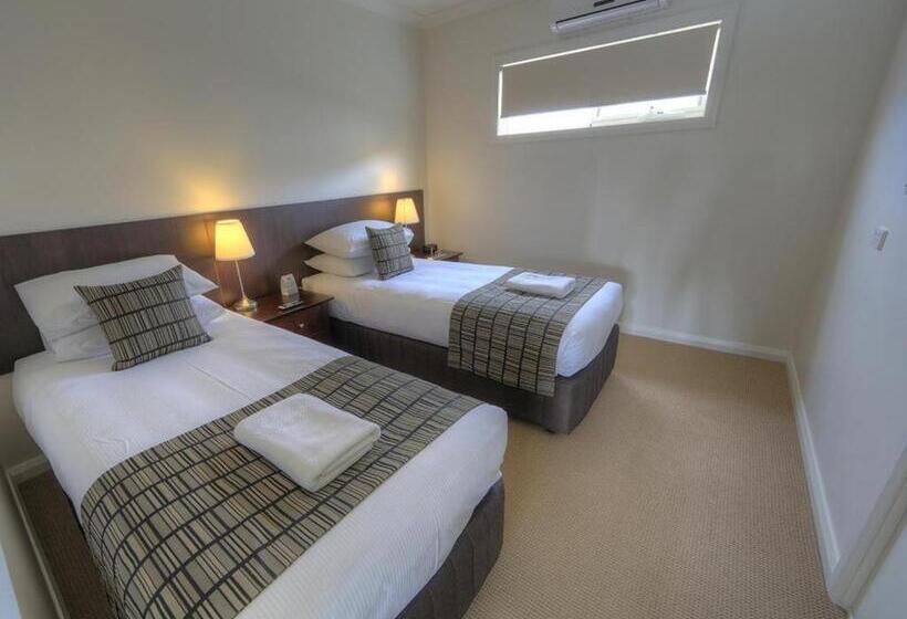 Апартаменты 2 Спальни, Red Earth Motel