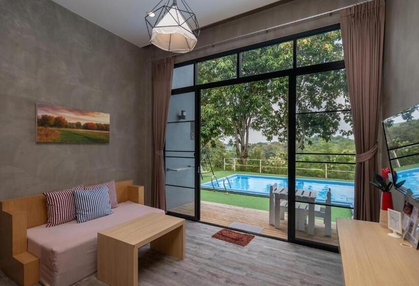 풀장 전망 스위트, Veravian Resort
