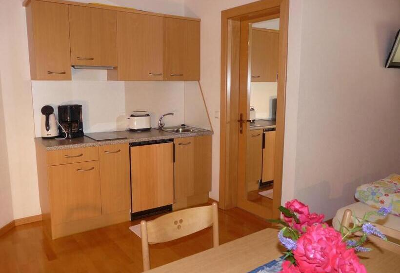 Comfort studio with terrace, B & B Apartments Ortlerblick