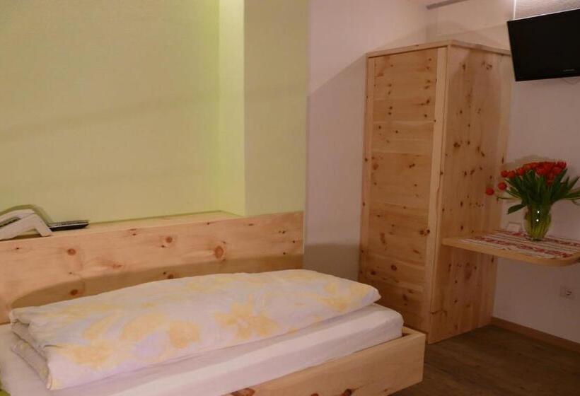 Номер Economy Индивидуальный, B & B Apartments Ortlerblick