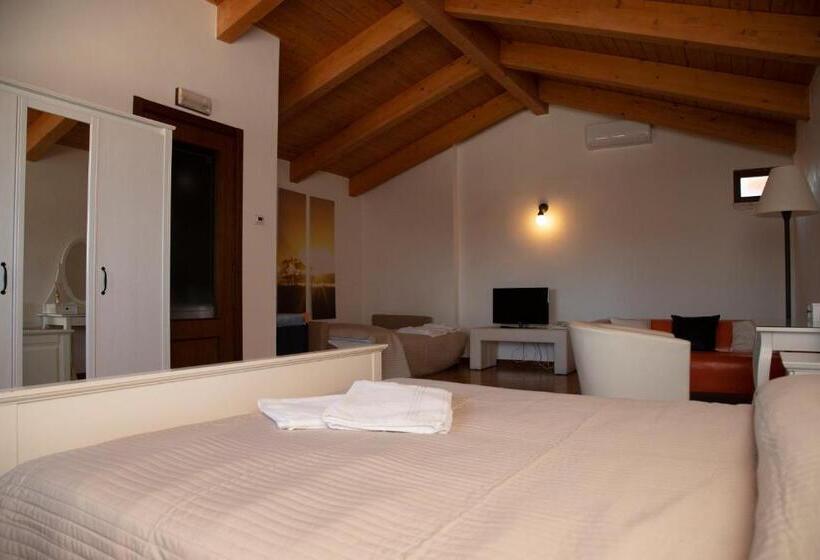 Семейный Номер, Tenuta Suite 801