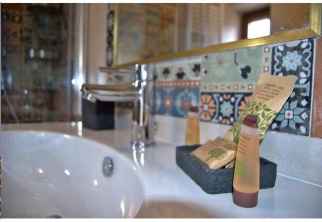 Номер Стандарт Вид на Озеро, Casa Hotel Civitella