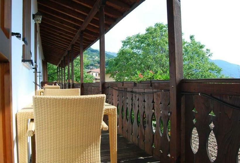 Номер Стандарт Вид на Озеро, Albergo Ristorante Orazio