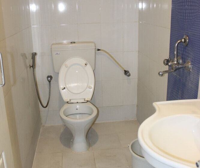 Quarto Deluxe, Deccan Comforts