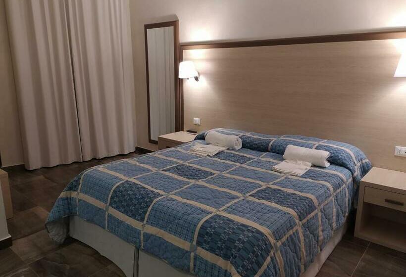 Chambre Standard, Holiday