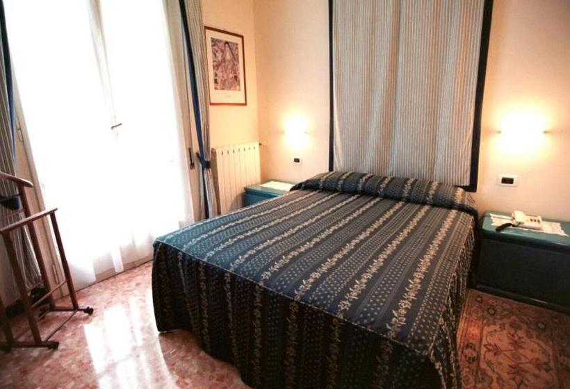 Номер Стандарт Трехместный, Pescetto