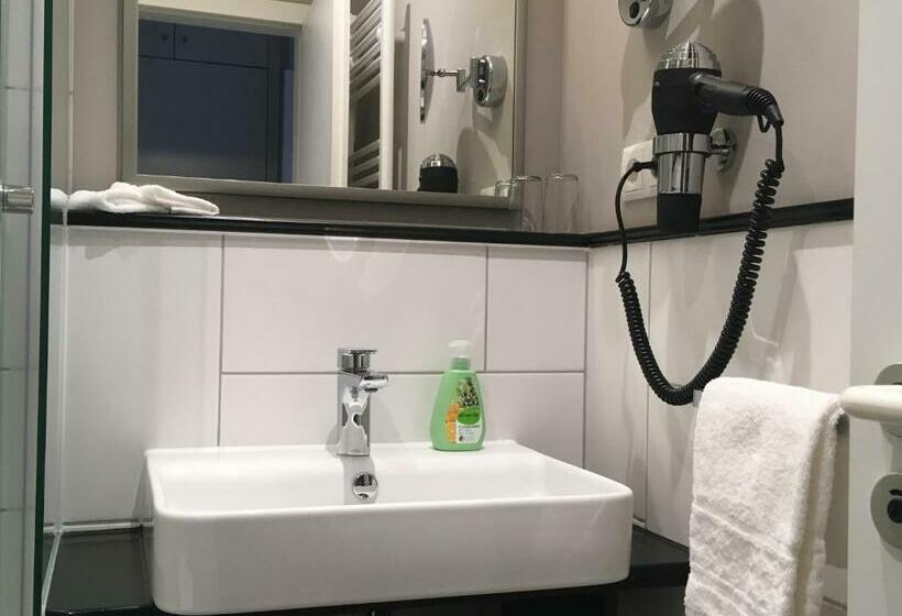 Номер Стандарт, Jugendstilhotel Trifels