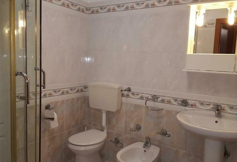 غرفة قياسية ثلاثية, B&b   Affittacamere Da Pietro   Enna