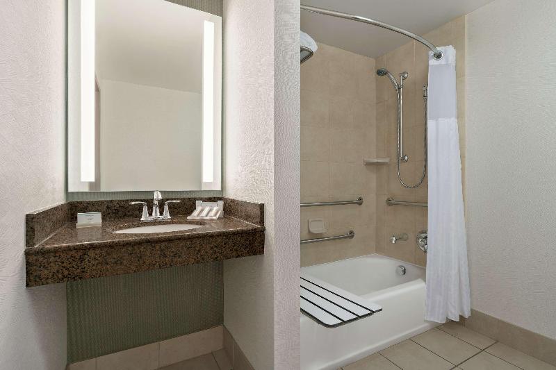 اتاق لوکس با بالکن, Santi E Saraceni Rooms