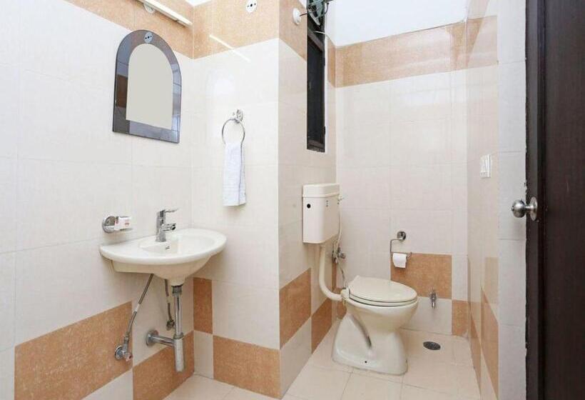 Quarto Estandar, Hari Villa