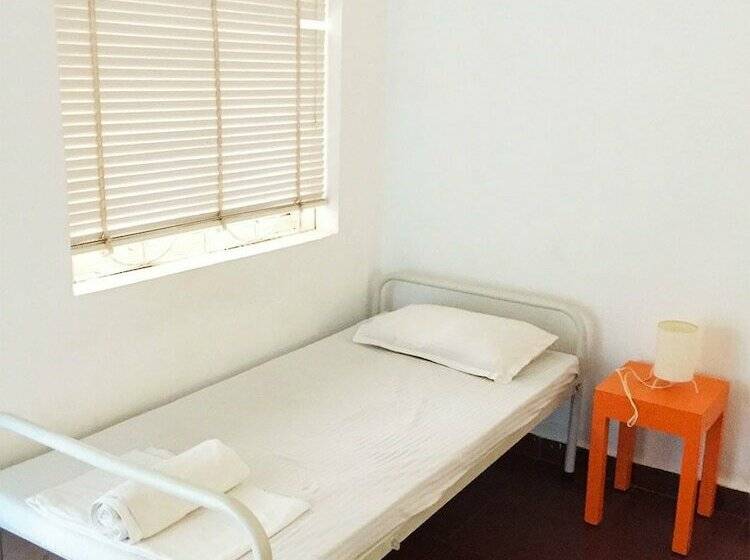 Quarto Estandar, Summer By Thehostelcrowd