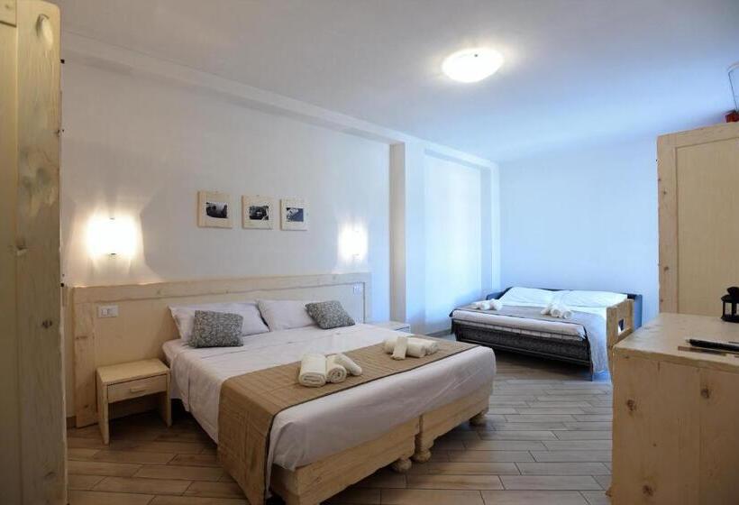 Четырехместный Номер Стандарт, Camere Le Vie Di Omero