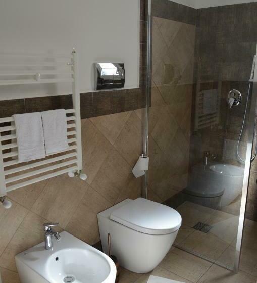 اتاق استاندارد سه نفره, B&b Albatros