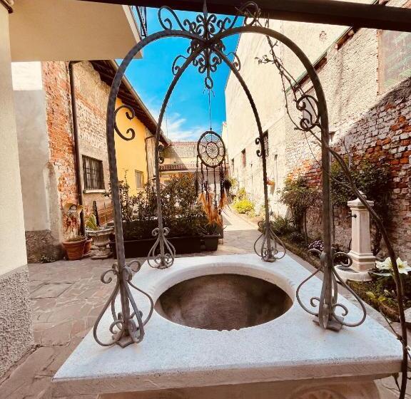 스탠다드 룸 킹사이즈 침대, B&b Corte Sul Naviglio Cin I T 0 1 5 0 7 0 C 1 3 X U I L Q C V