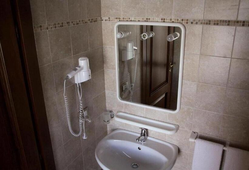 اتاق اکونومی, Albergo Herbetet